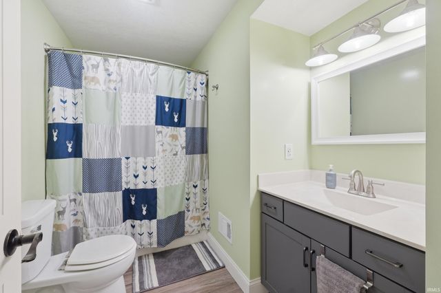 4279 W 100 N Road, Huntington, IN 46750
