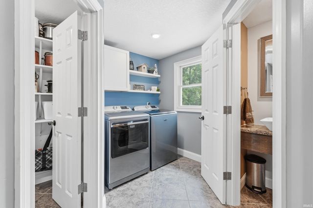 4279 W 100 N Road, Huntington, IN 46750