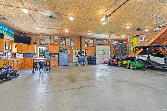 4279 W 100 N Road, Huntington, IN 46750