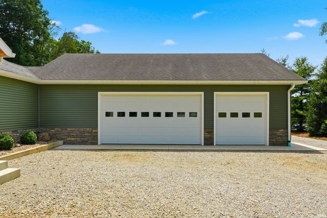 4279 W 100 N Road, Huntington, IN 46750