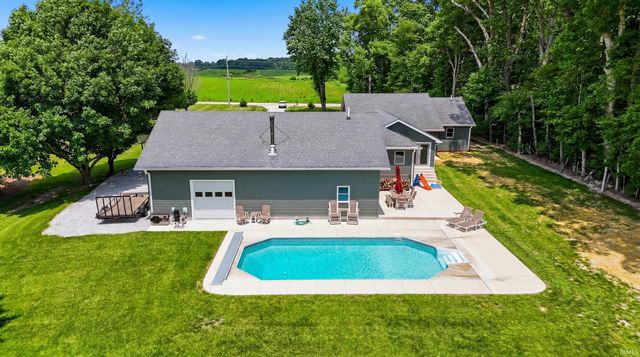 4279 W 100 N Road, Huntington, IN 46750