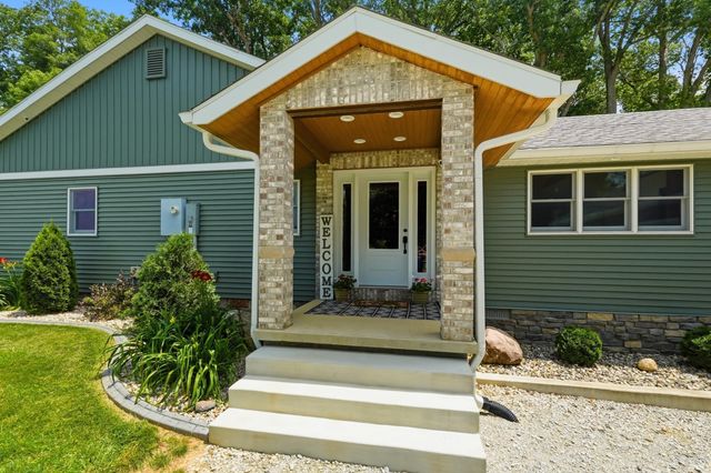 4279 W 100 N Road, Huntington, IN 46750