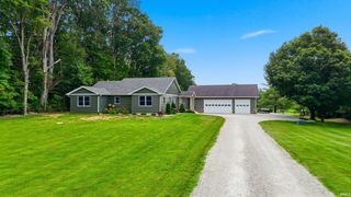 4279 W 100 N Road, Huntington, IN 46750