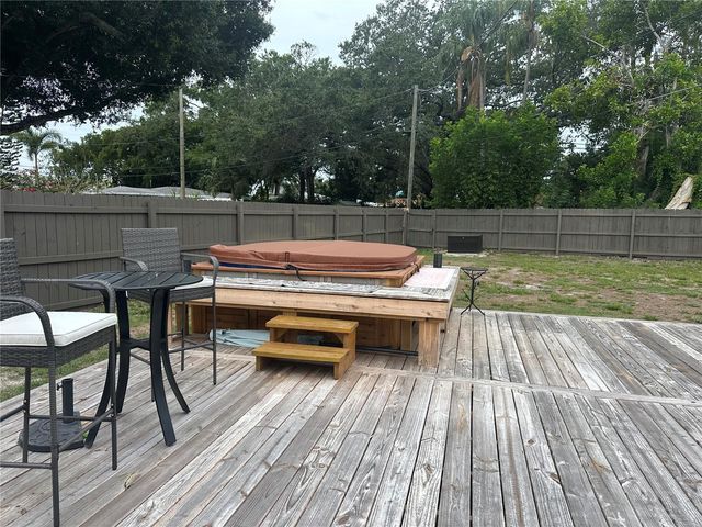 721 OLEANDER WAY S, South Pasadena, FL 33707