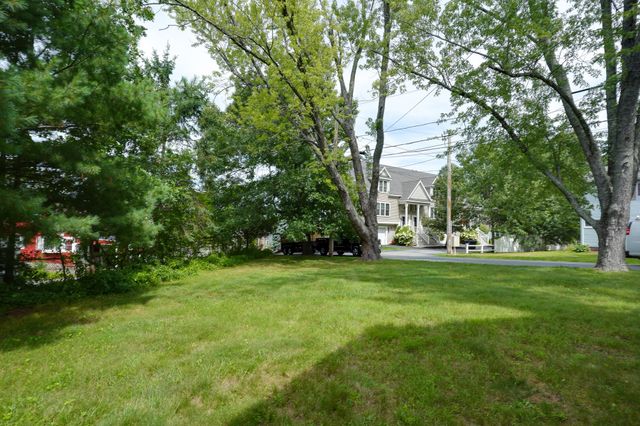 10 Westbrook Rd, Northborough, MA 01532