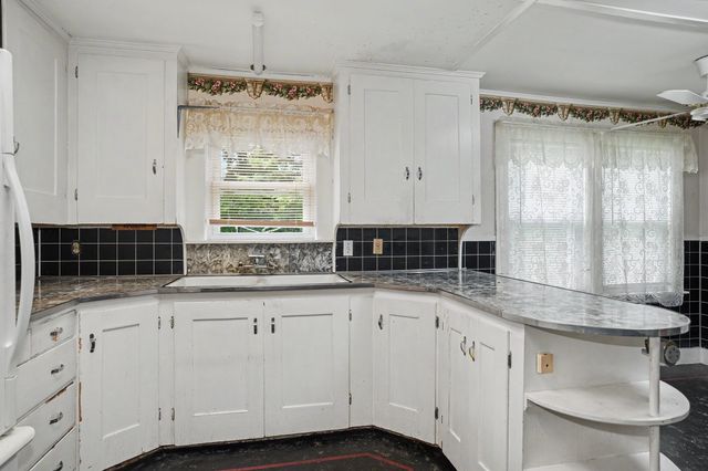 10 Westbrook Rd, Northborough, MA 01532