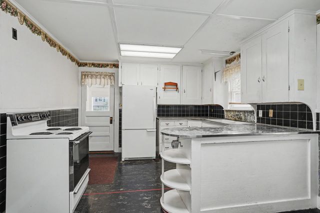 10 Westbrook Rd, Northborough, MA 01532