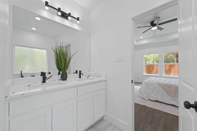 122 E Beachwood Loop, Trinidad, TX 75163