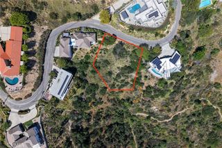 1570 Glen Oaks Boulevard, Pasadena, CA 91005