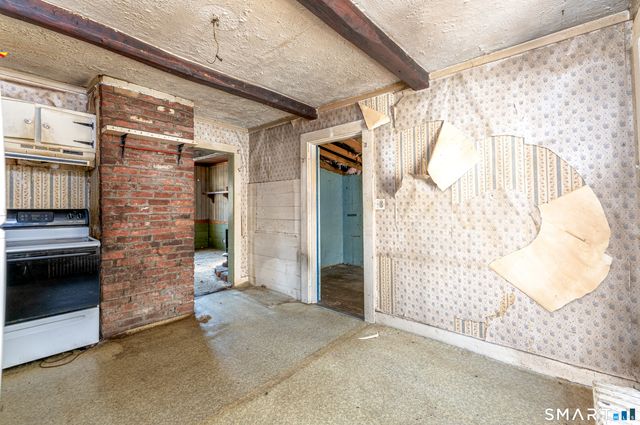 70 East Hill Road, Canton, CT 06019