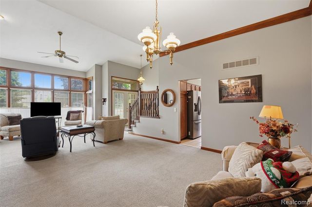 42675 Christina Drive, Sterling Heights, MI 48313