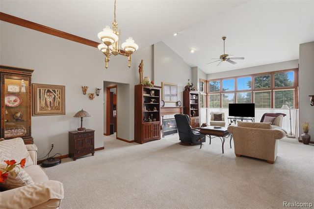 42675 Christina Drive, Sterling Heights, MI 48313
