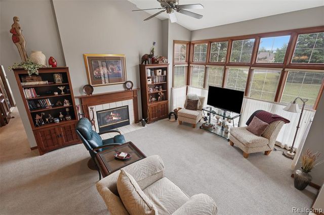 42675 Christina Drive, Sterling Heights, MI 48313