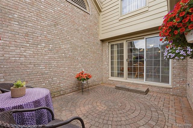 42675 Christina Drive, Sterling Heights, MI 48313