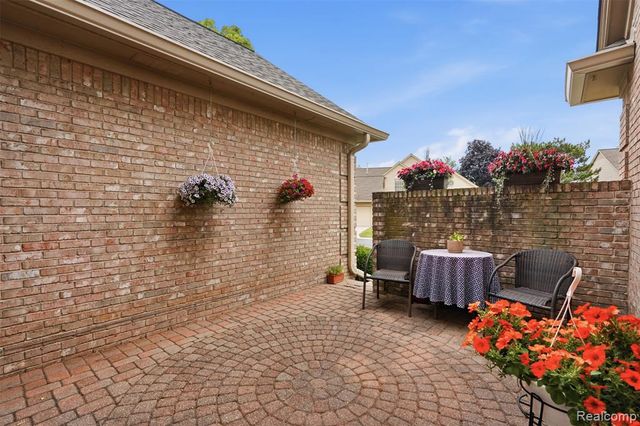 42675 Christina Drive, Sterling Heights, MI 48313