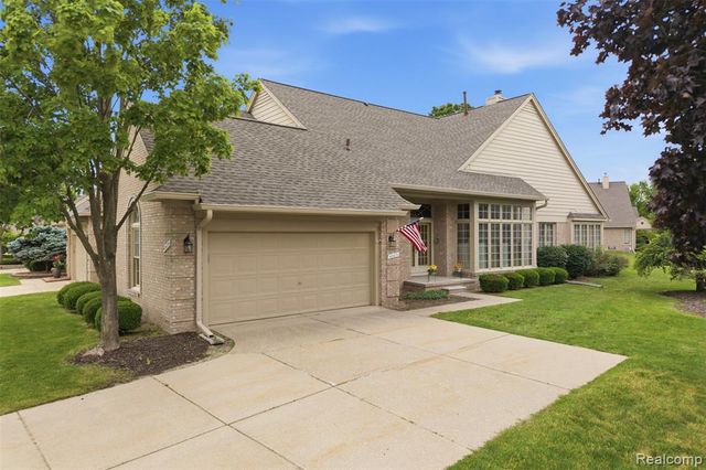 42675 Christina Drive, Sterling Heights, MI 48313
