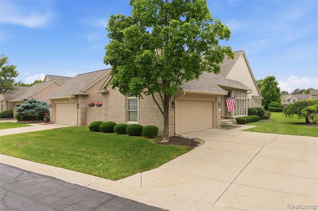 42675 Christina Drive, Sterling Heights, MI 48313