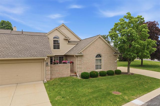 42675 Christina Drive, Sterling Heights, MI 48313