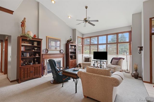 42675 Christina Drive, Sterling Heights, MI 48313