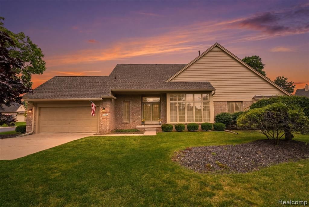 42675 Christina Drive, Sterling Heights, MI 48313