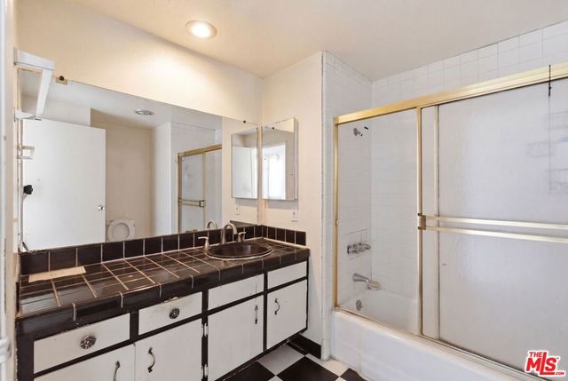 18611 Clark Street, Tarzana, CA 91356