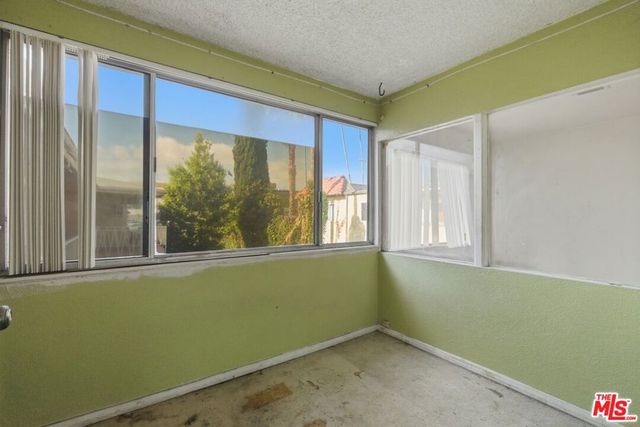 18611 Clark Street, Tarzana, CA 91356