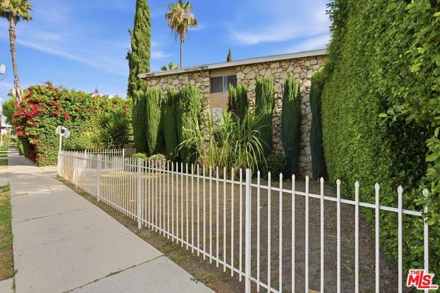 18611 Clark Street, Tarzana, CA 91356