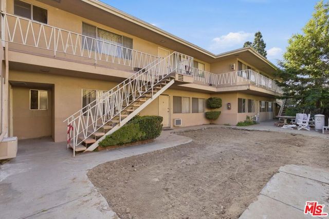 18611 Clark Street, Tarzana, CA 91356