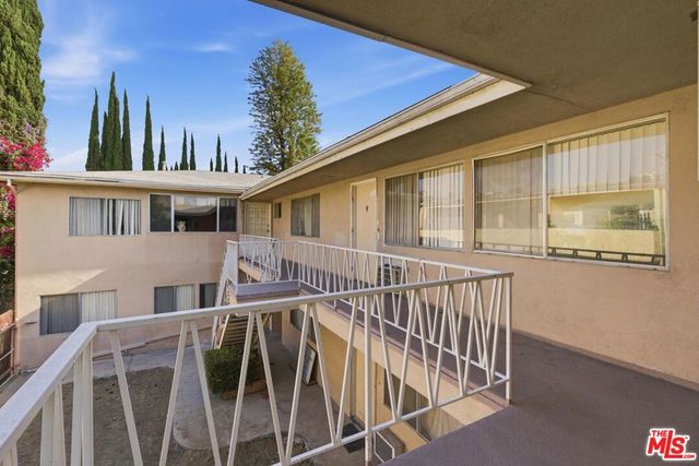 18611 Clark Street, Tarzana, CA 91356