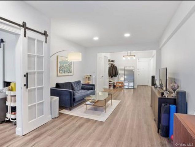 67-40 Yellowstone Boulevard 6L, Forest Hills, NY 11375