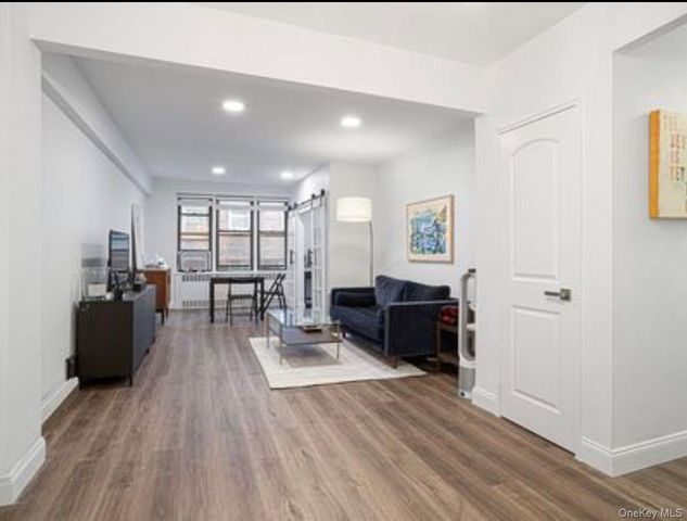 67-40 Yellowstone Boulevard 6L, Forest Hills, NY 11375