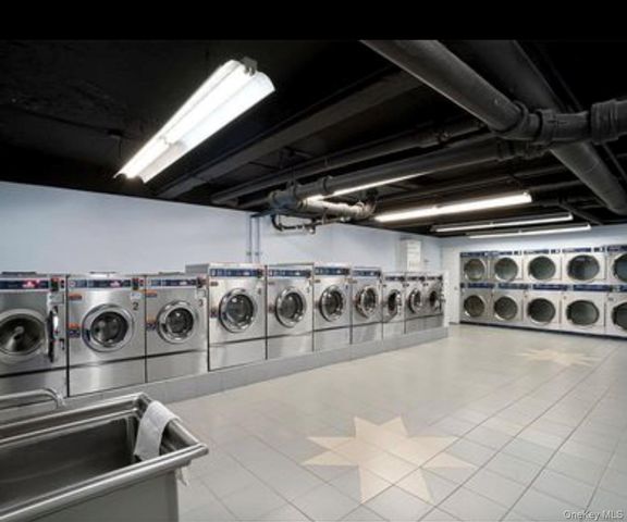 67-40 Yellowstone Boulevard 6L, Forest Hills, NY 11375