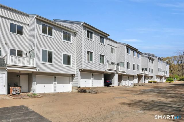 14 Staffordshire Common Drive 14, Wallingford, CT 06492