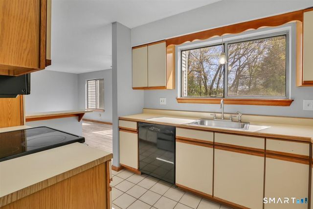 14 Staffordshire Common Drive 14, Wallingford, CT 06492