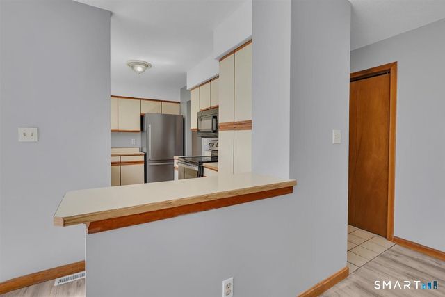 14 Staffordshire Common Drive 14, Wallingford, CT 06492