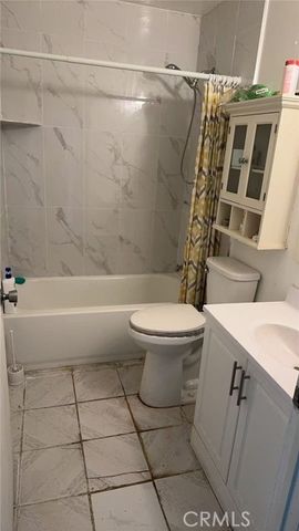 4109 W 5th A1, Santa Ana, CA 92703