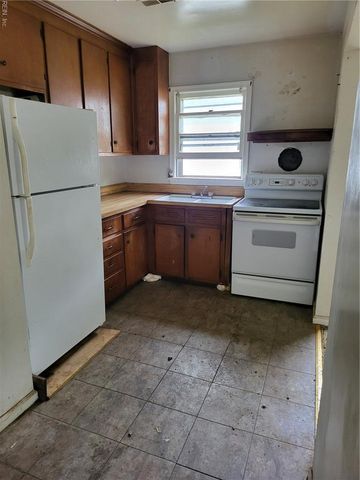 116 Downes ST, Hampton, VA 23663