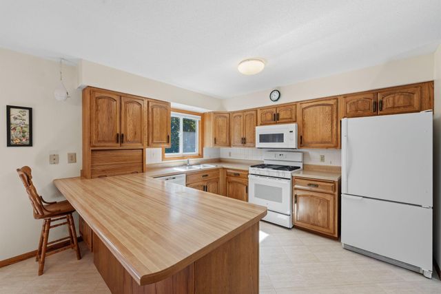 3840 Riverton Avenue, Eagan, MN 55122