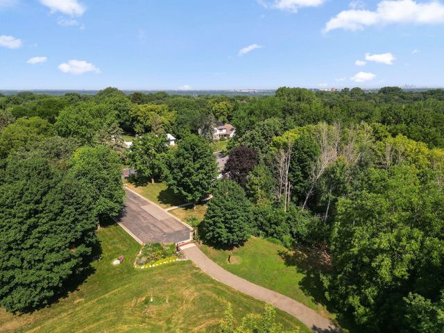 3840 Riverton Avenue, Eagan, MN 55122