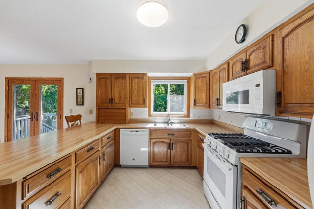 3840 Riverton Avenue, Eagan, MN 55122