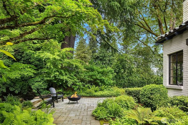 1935 Parkside Drive E, Seattle, WA 98112