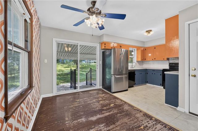 5201 Overton Circle, Kansas City, MO 64133