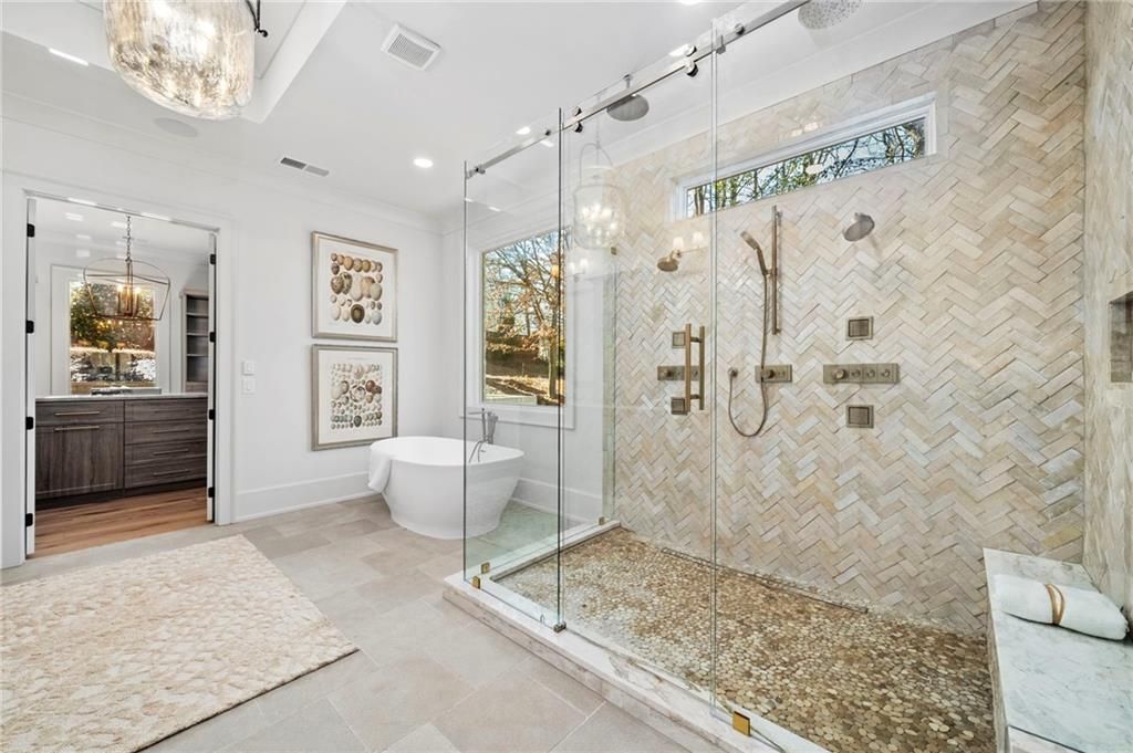 Image 17 of property listing at 202 Kenneth Drive, Alpharetta, GA 30009
