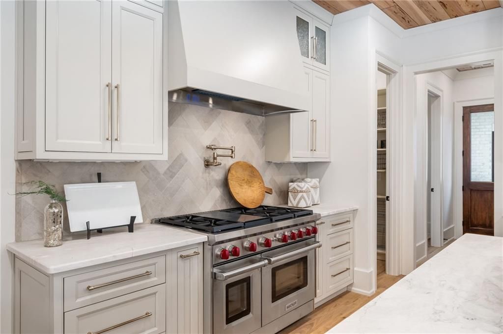 Image 39 of property listing at 202 Kenneth Drive, Alpharetta, GA 30009