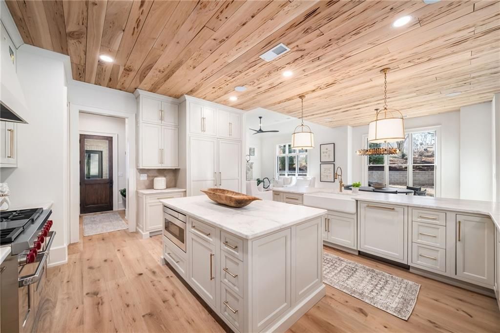 Image 40 of property listing at 202 Kenneth Drive, Alpharetta, GA 30009