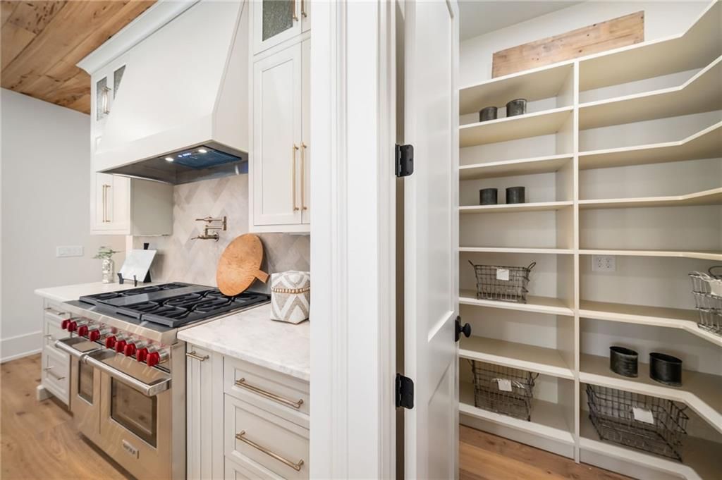 Image 41 of property listing at 202 Kenneth Drive, Alpharetta, GA 30009