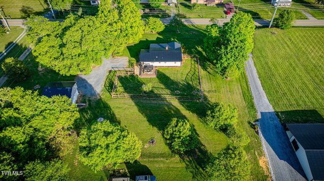 987 Hairetown Road, Jonesborough, TN 37659