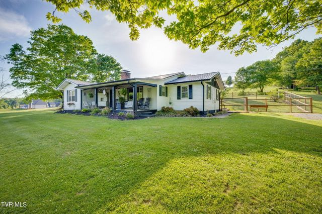 987 Hairetown Road, Jonesborough, TN 37659