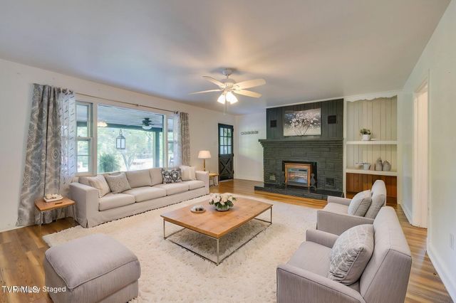 987 Hairetown Road, Jonesborough, TN 37659