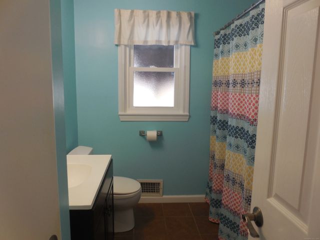 11 Parkview Drive, Southington, CT 06479